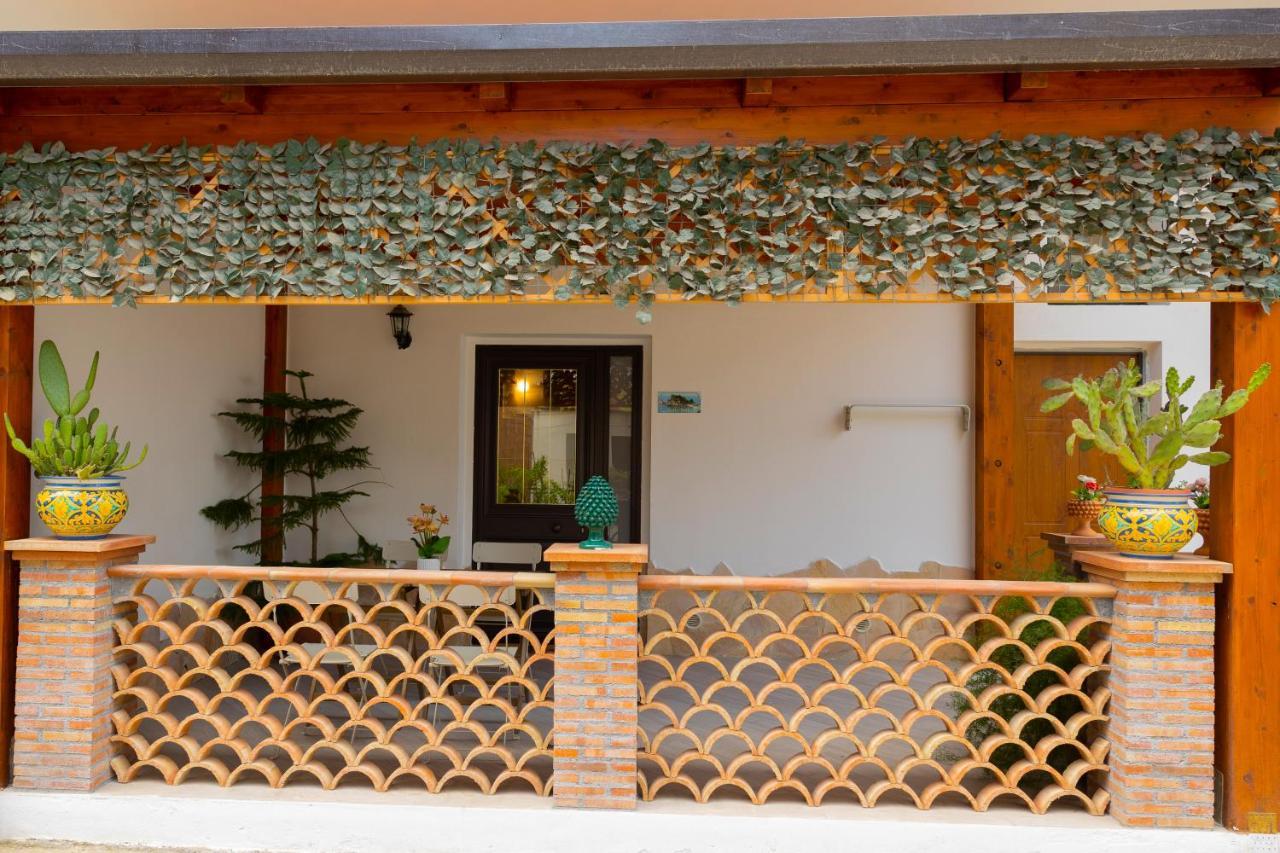 Sicily In Love 2 - Rooms & Breakfast ตาออร์มินา ภายนอก รูปภาพ