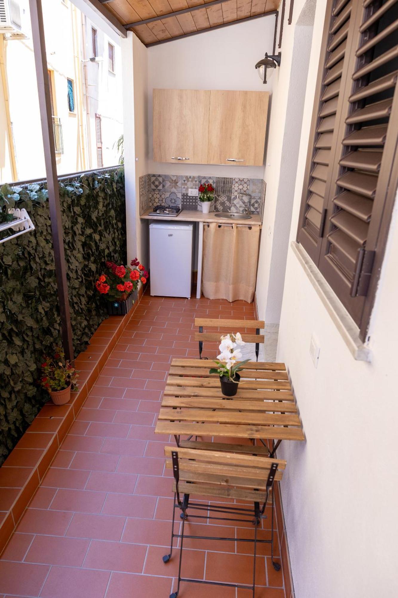 Sicily In Love 2 - Rooms & Breakfast ตาออร์มินา ภายนอก รูปภาพ