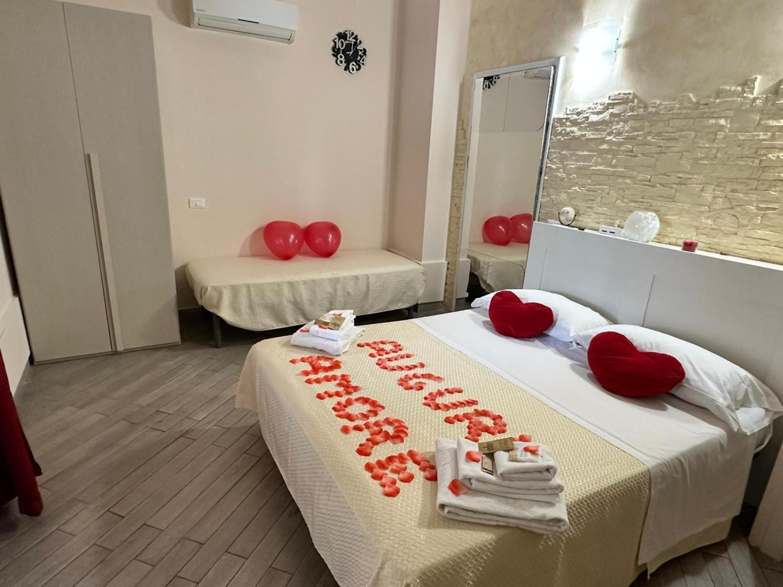 Sicily In Love 2 - Rooms & Breakfast ตาออร์มินา ภายนอก รูปภาพ